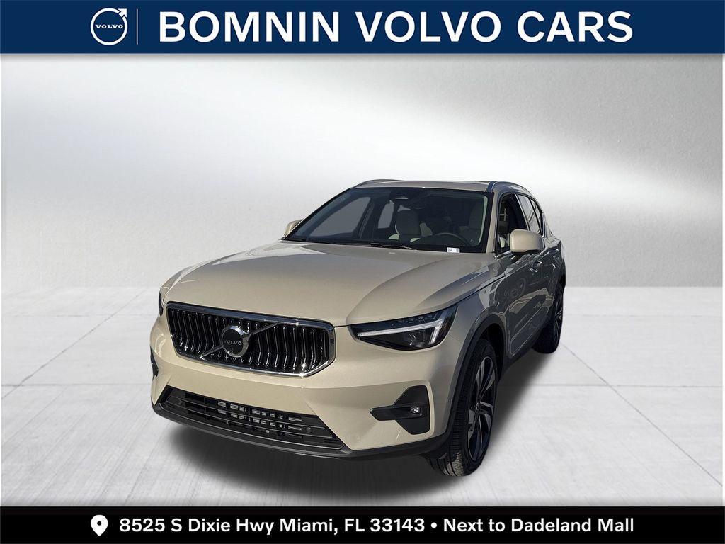 new 2025 Volvo XC40 car, priced at $48,045