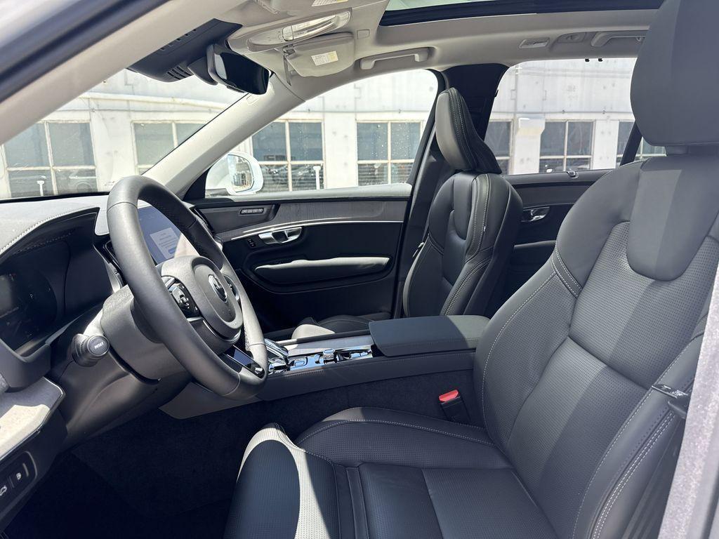 new 2025 Volvo XC90 Plug-In Hybrid car, priced at $82,405