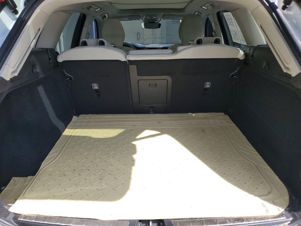 used 2023 Volvo XC60 car, priced at $32,990