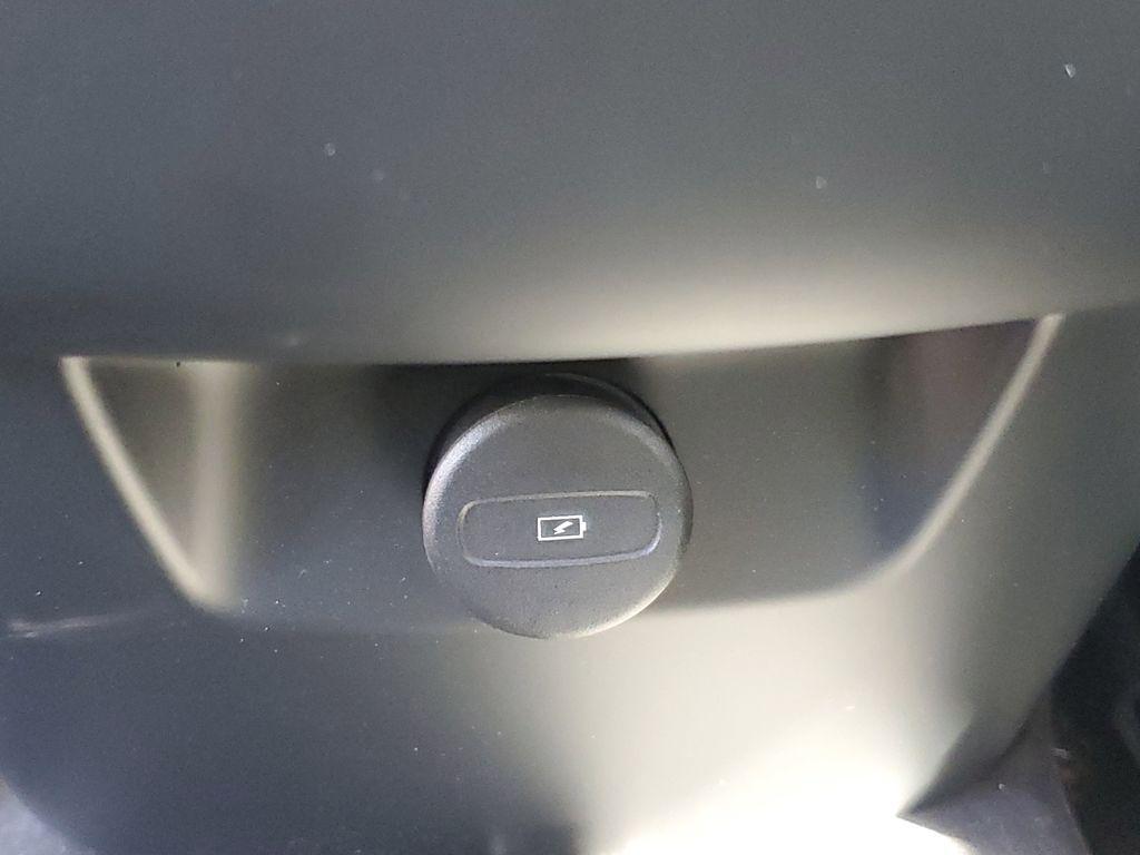 used 2023 Volvo XC60 car, priced at $32,990