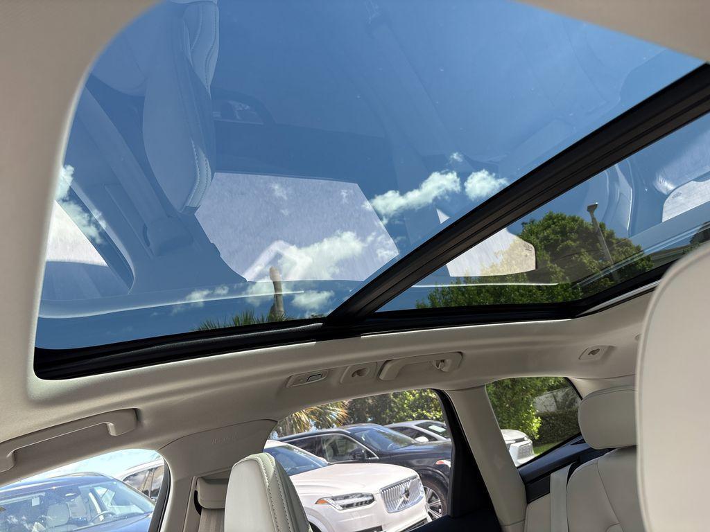 new 2026 Volvo XC60 car, priced at $59,420