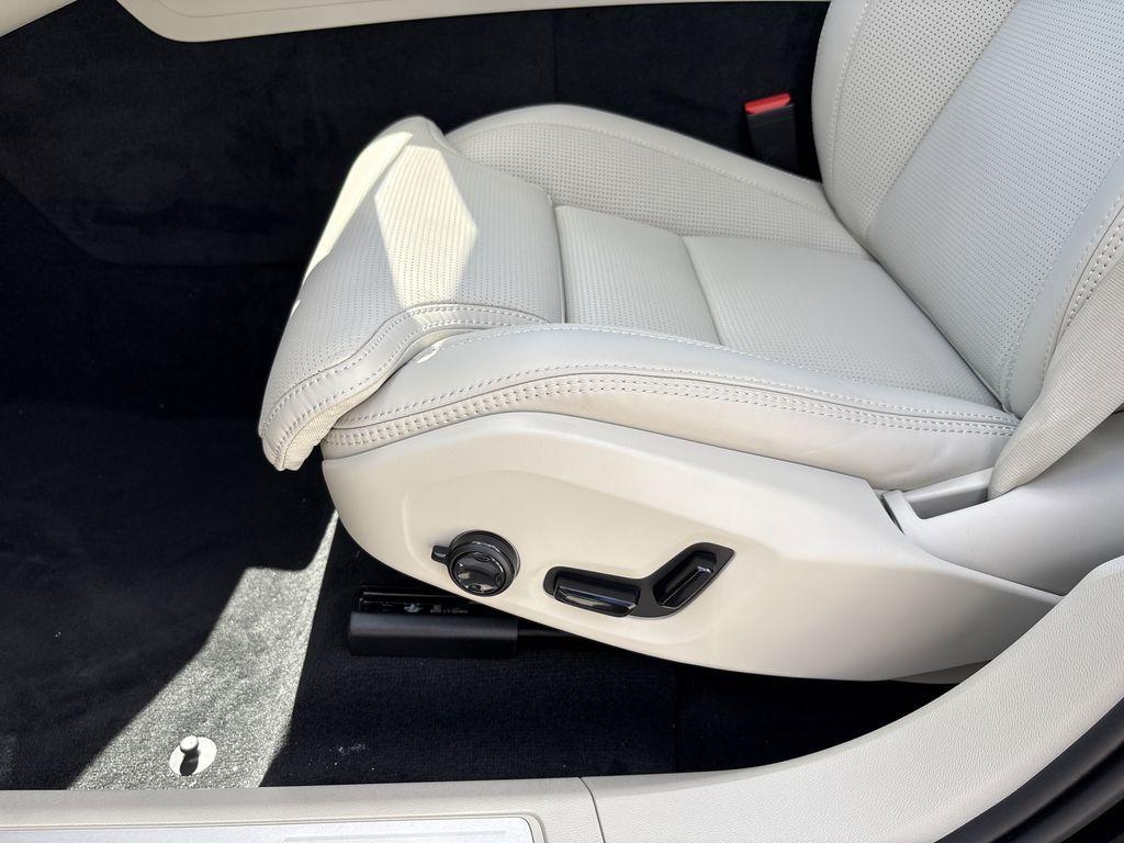 new 2026 Volvo XC60 car, priced at $59,420