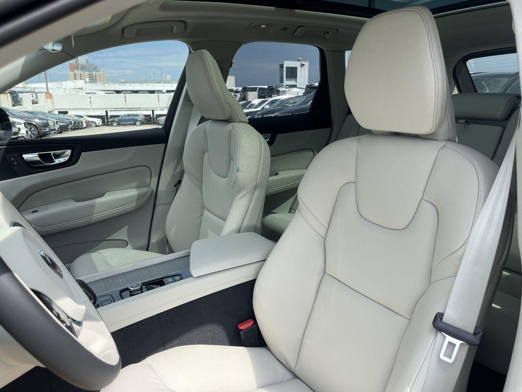 new 2025 Volvo XC60 car, priced at $54,360