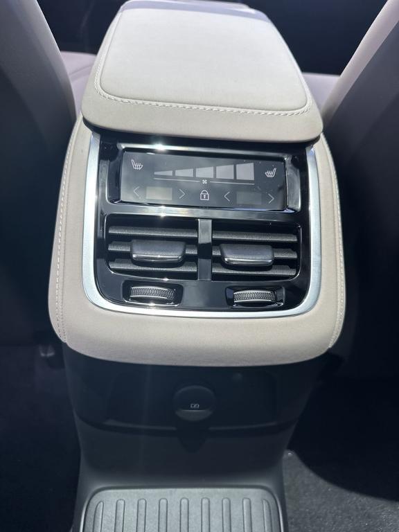 new 2026 Volvo XC90 car, priced at $80,875