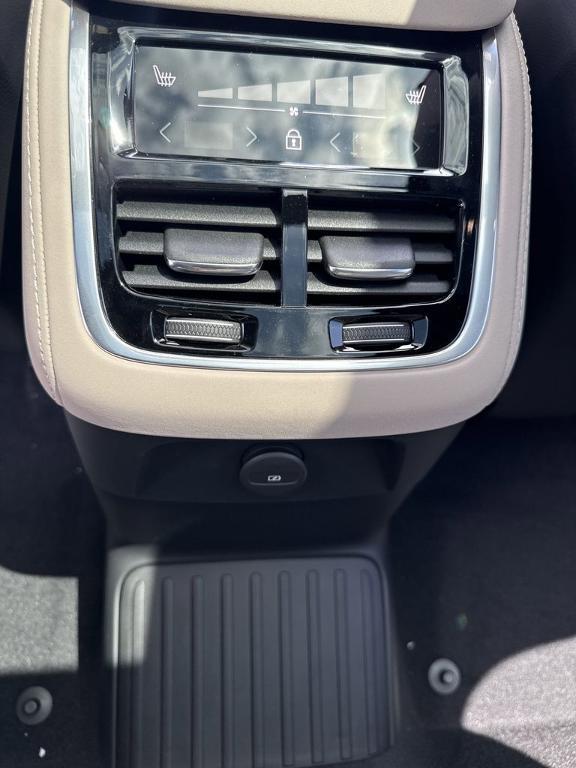 new 2025 Volvo XC90 Plug-In Hybrid car, priced at $78,805