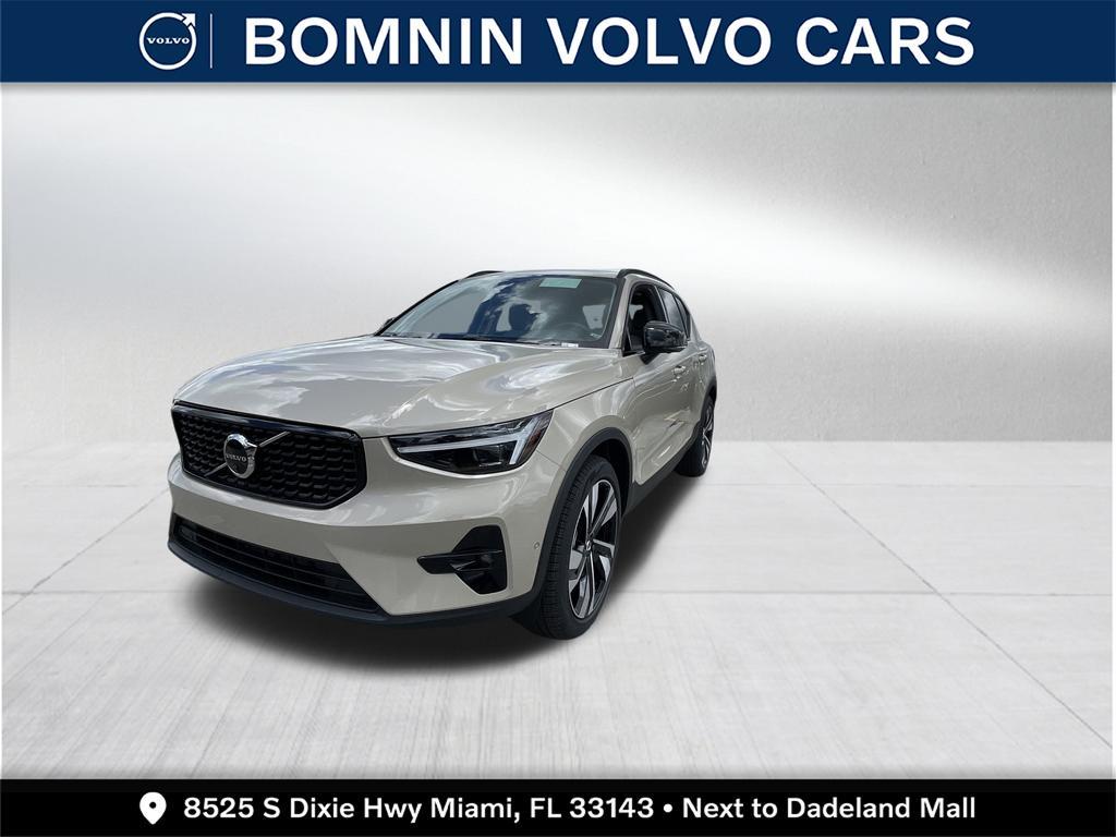 new 2025 Volvo XC40 car, priced at $47,920