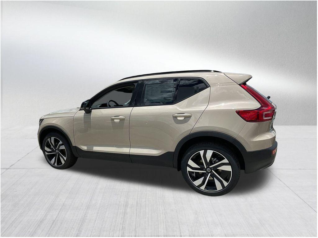 new 2025 Volvo XC40 car, priced at $46,420