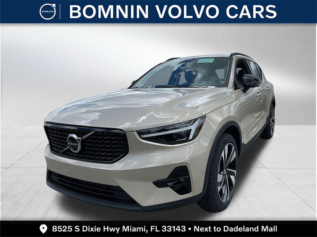 new 2025 Volvo XC40 car, priced at $46,420