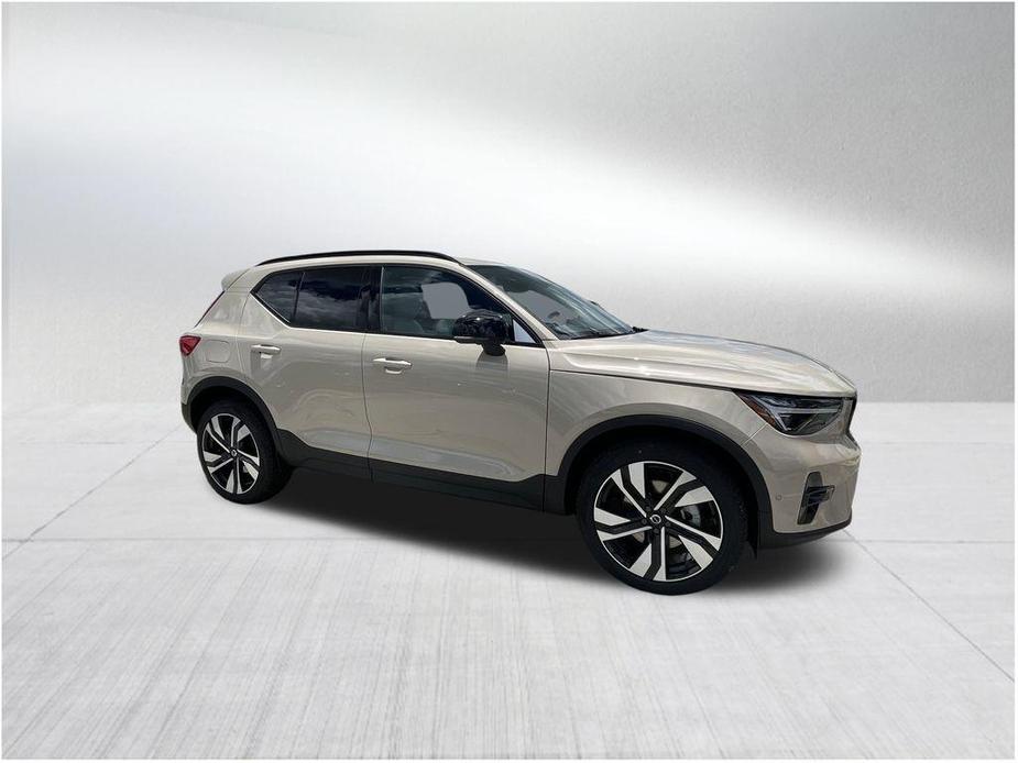 new 2025 Volvo XC40 car, priced at $47,920