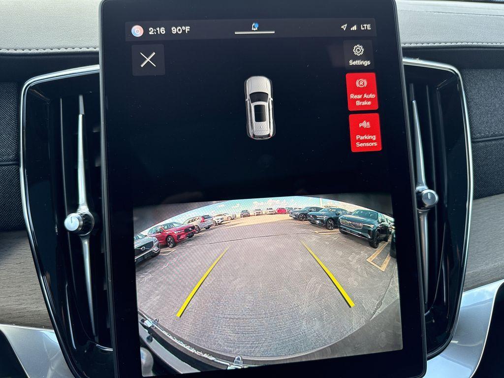 new 2025 Volvo XC90 Plug-In Hybrid car, priced at $73,295