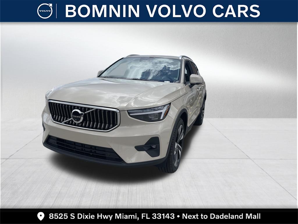 new 2025 Volvo XC40 car, priced at $48,540