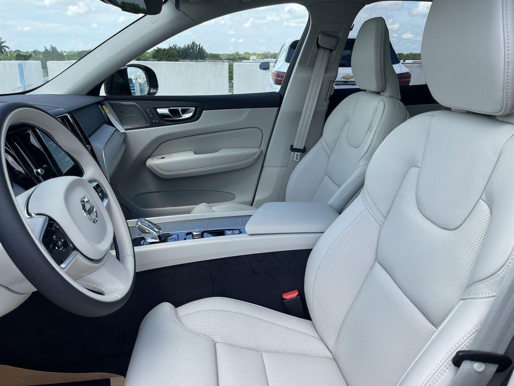 new 2025 Volvo XC60 car, priced at $59,660