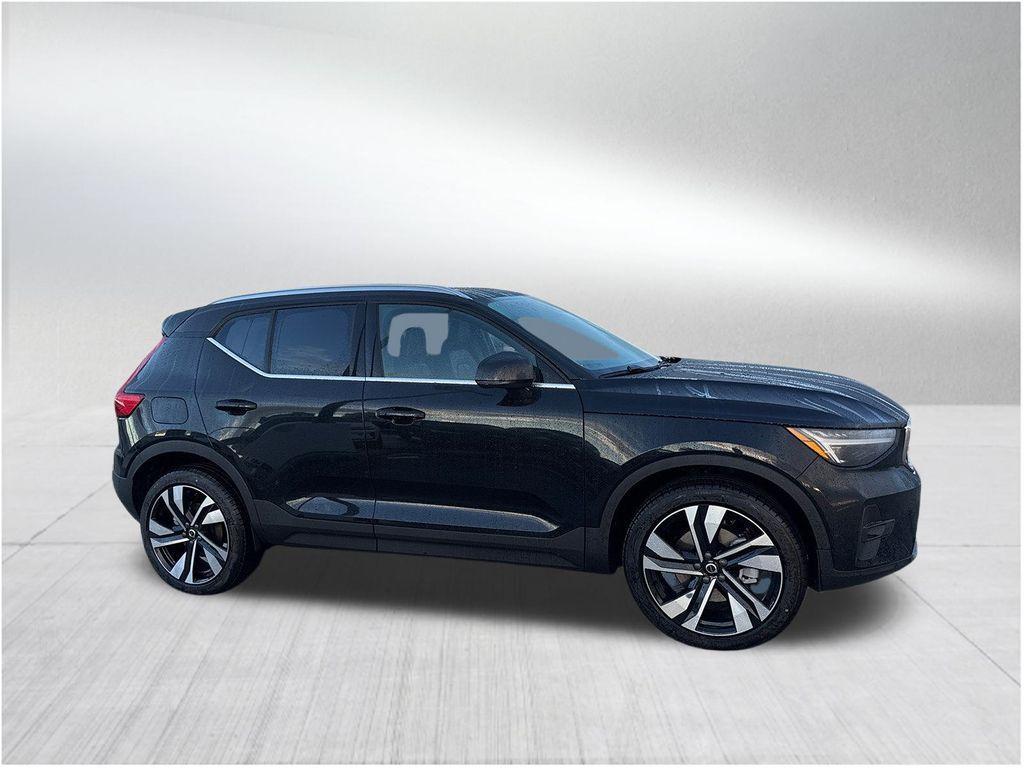 new 2025 Volvo XC40 car, priced at $44,790