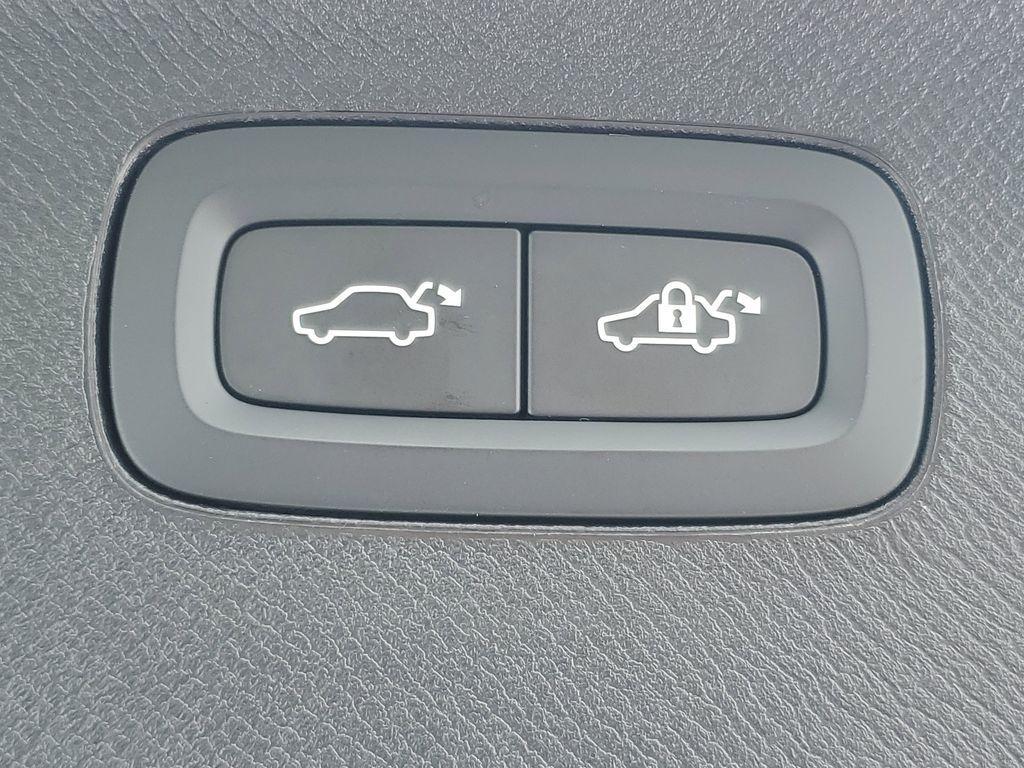used 2024 Volvo XC90 Recharge Plug-In Hybrid car, priced at $58,990