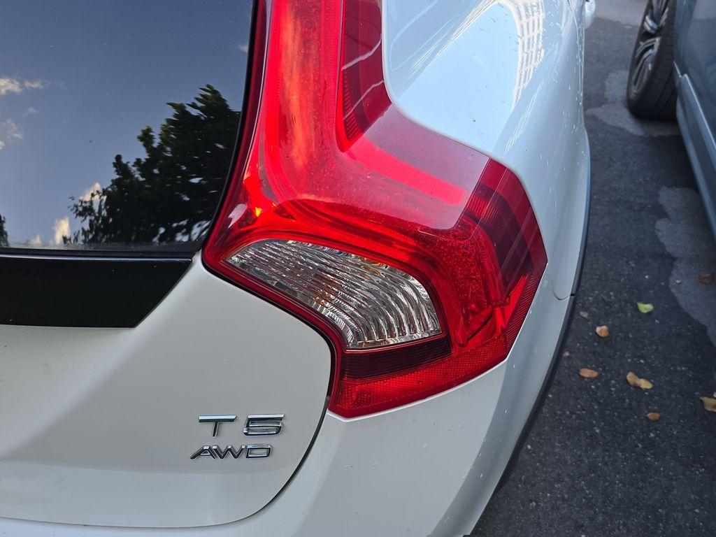 used 2017 Volvo V60 Cross Country car, priced at $11,490