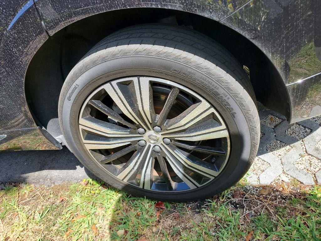 used 2022 Volvo XC60 car, priced at $36,990