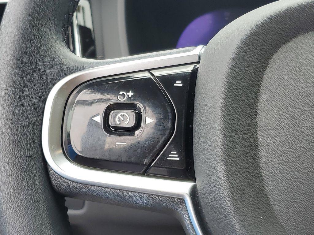used 2023 Volvo XC60 car, priced at $39,490