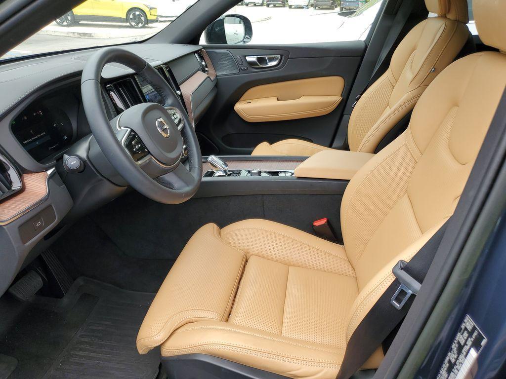 used 2023 Volvo XC60 car, priced at $39,490