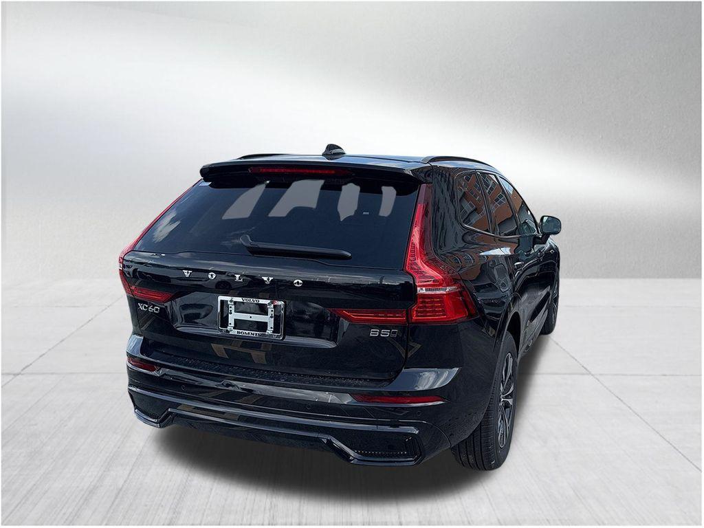 new 2025 Volvo XC60 car, priced at $47,345