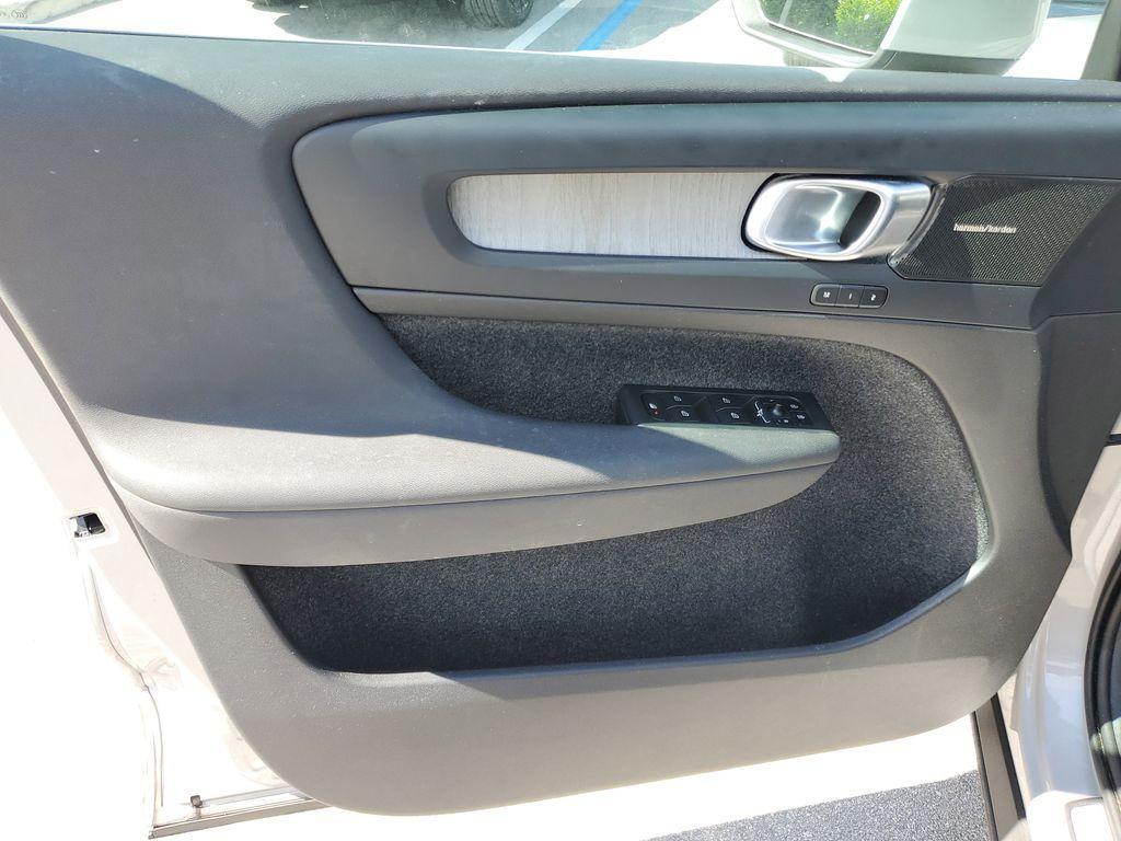 used 2023 Volvo XC40 car, priced at $34,490