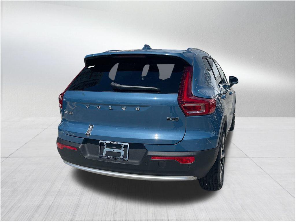 new 2025 Volvo XC40 car, priced at $44,415