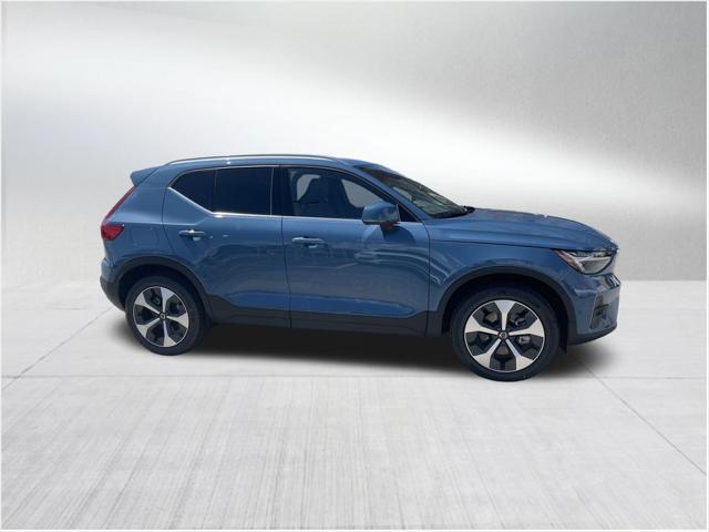 new 2025 Volvo XC40 car, priced at $45,915