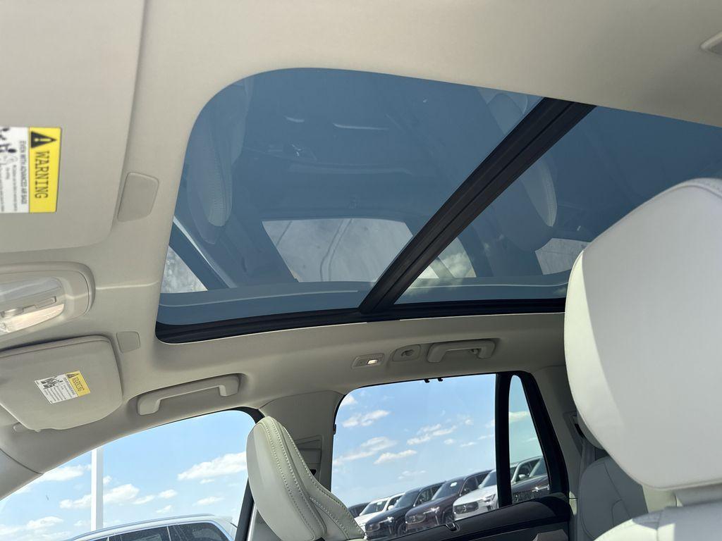 new 2025 Volvo XC90 car, priced at $74,945