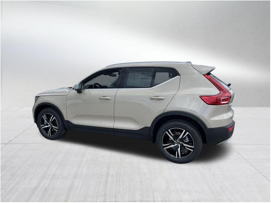 new 2025 Volvo XC40 car, priced at $42,540