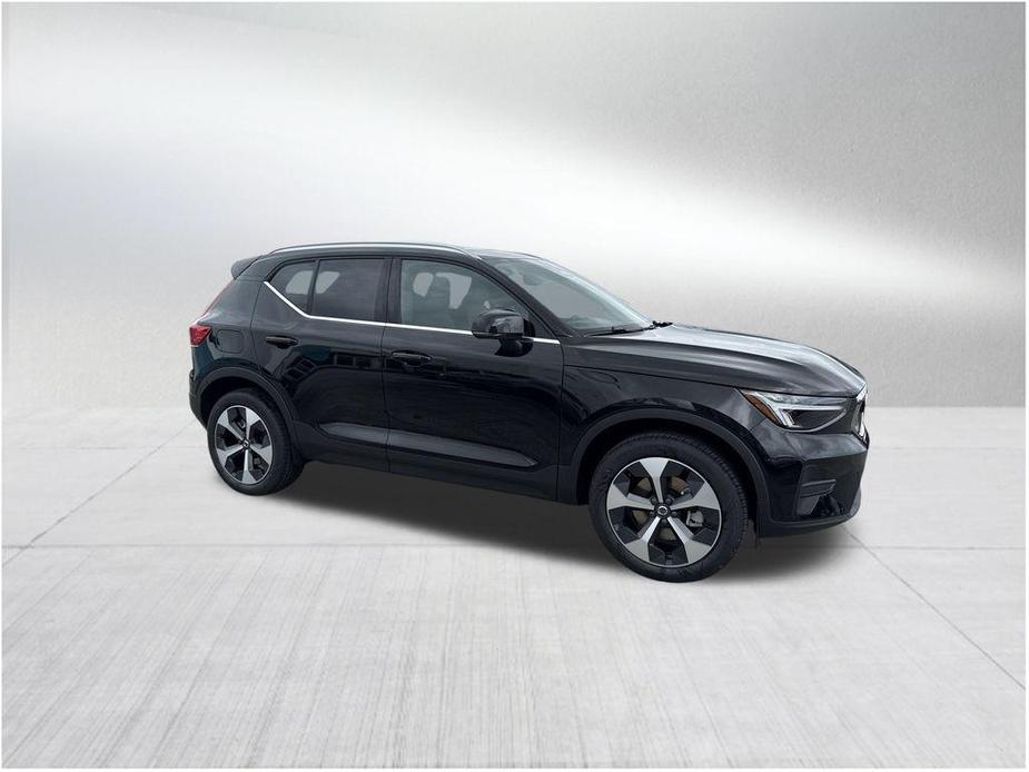 new 2025 Volvo XC40 car, priced at $44,515