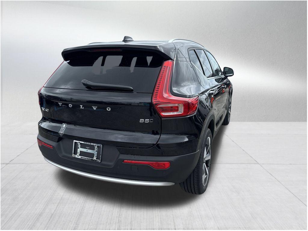 new 2025 Volvo XC40 car, priced at $44,515