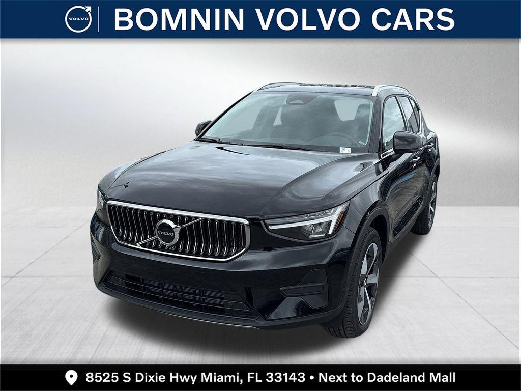 new 2025 Volvo XC40 car, priced at $43,015