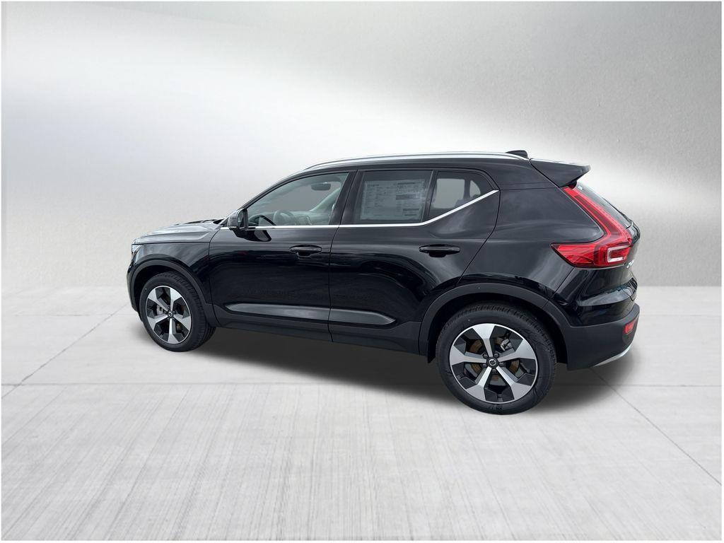 new 2025 Volvo XC40 car, priced at $44,515