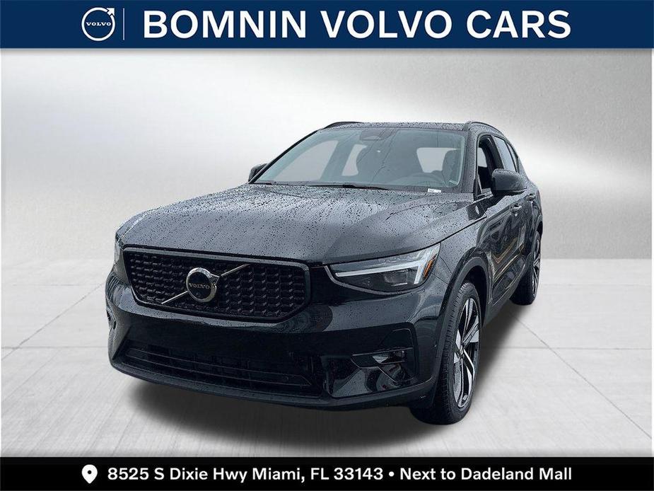 new 2025 Volvo XC40 car, priced at $45,915