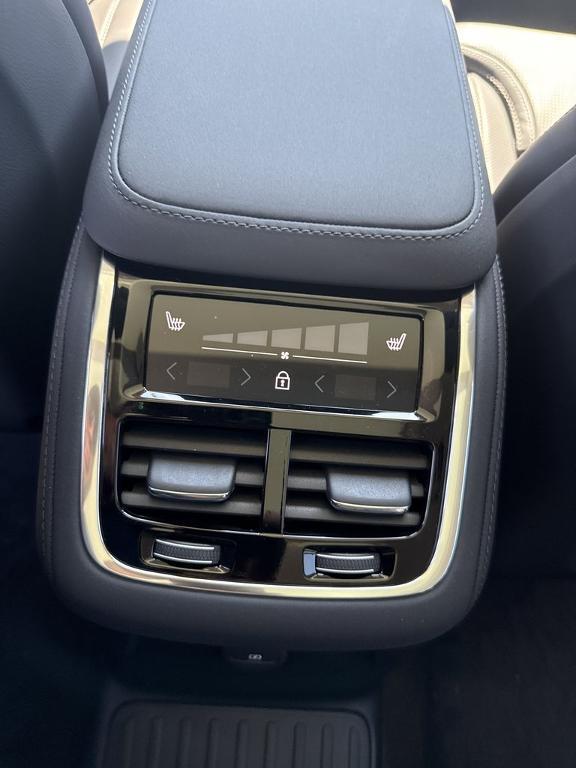new 2025 Volvo XC90 Plug-In Hybrid car, priced at $82,405