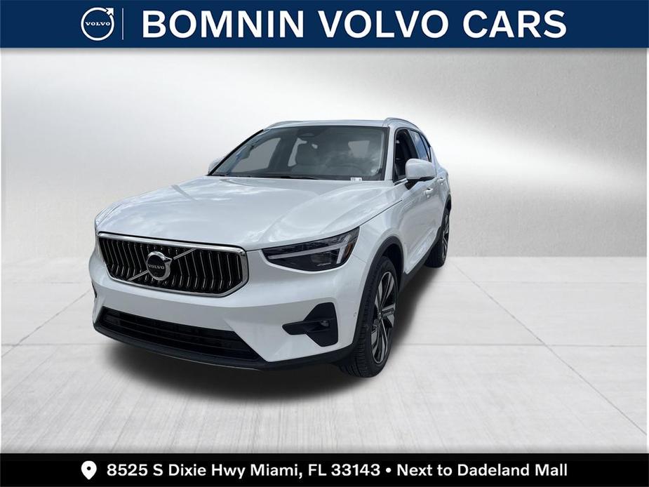 new 2025 Volvo XC40 car, priced at $47,920