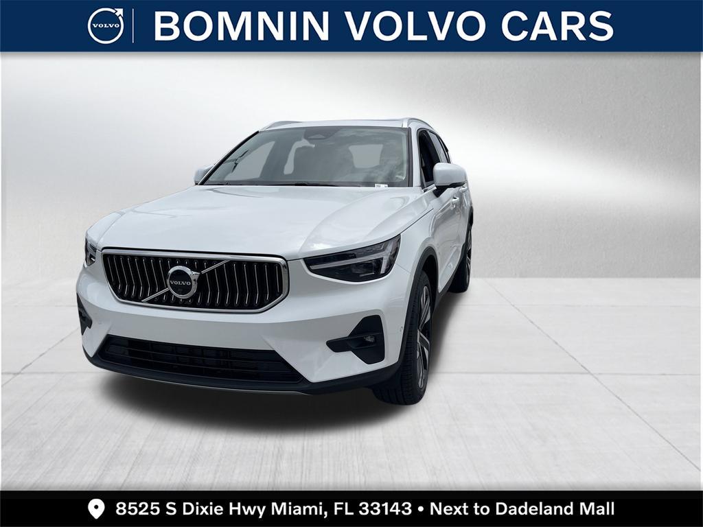 new 2025 Volvo XC40 car, priced at $49,715