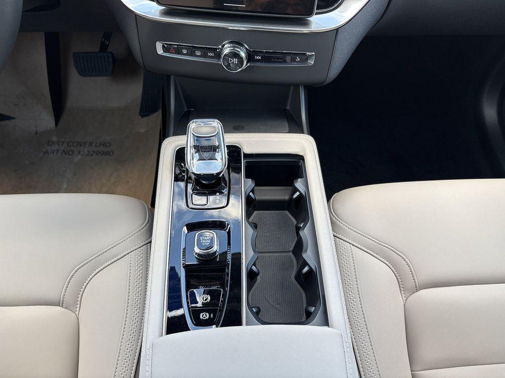 new 2026 Volvo XC90 Plug-In Hybrid car, priced at $78,375