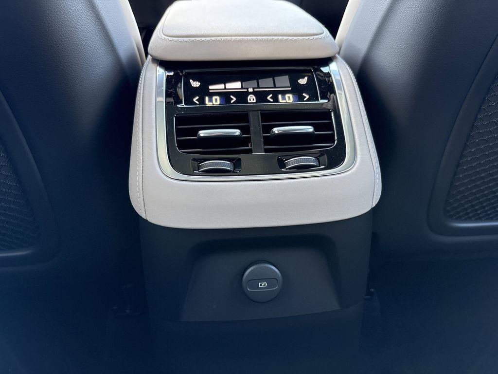 new 2026 Volvo XC90 Plug-In Hybrid car, priced at $78,375