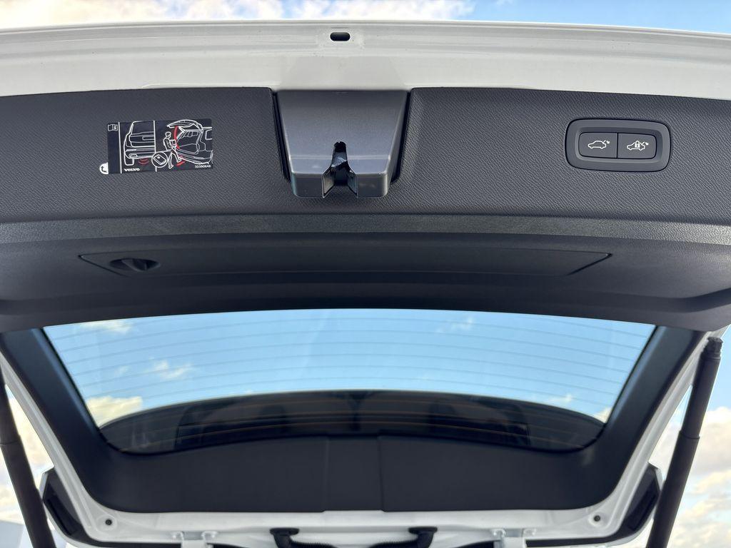 new 2026 Volvo XC90 Plug-In Hybrid car, priced at $78,375