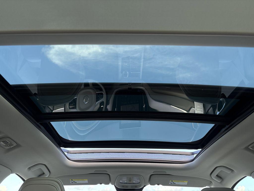 new 2026 Volvo XC60 Plug-In Hybrid car, priced at $71,310