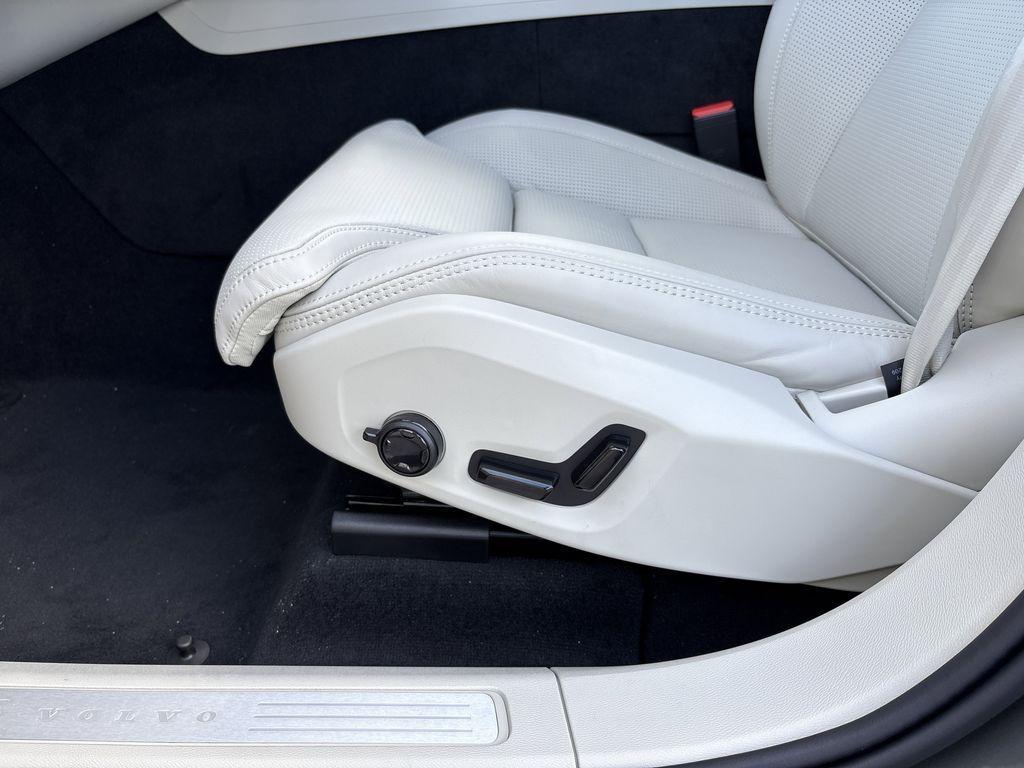 new 2026 Volvo XC60 Plug-In Hybrid car, priced at $71,310