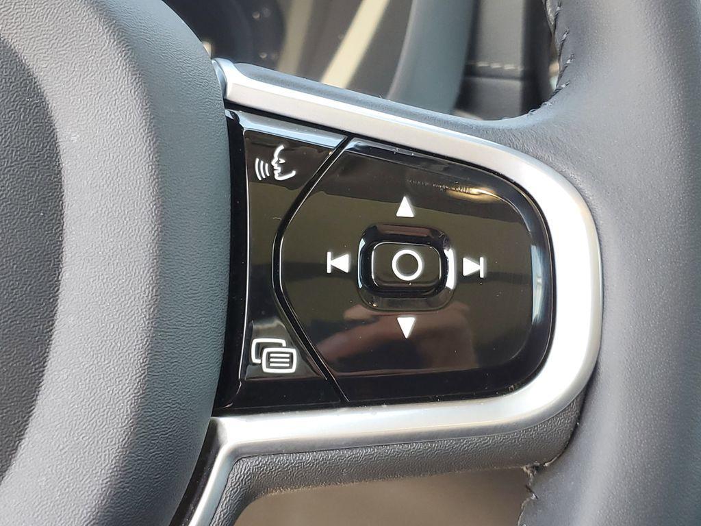 used 2022 Volvo XC60 car, priced at $33,990