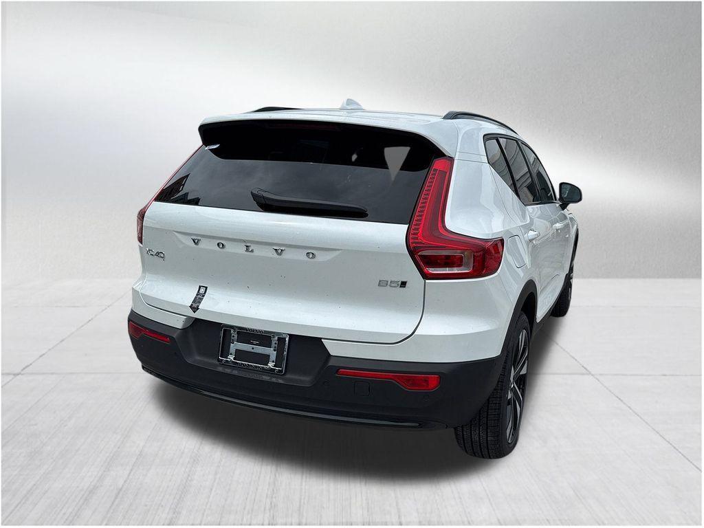 new 2025 Volvo XC40 car, priced at $46,790