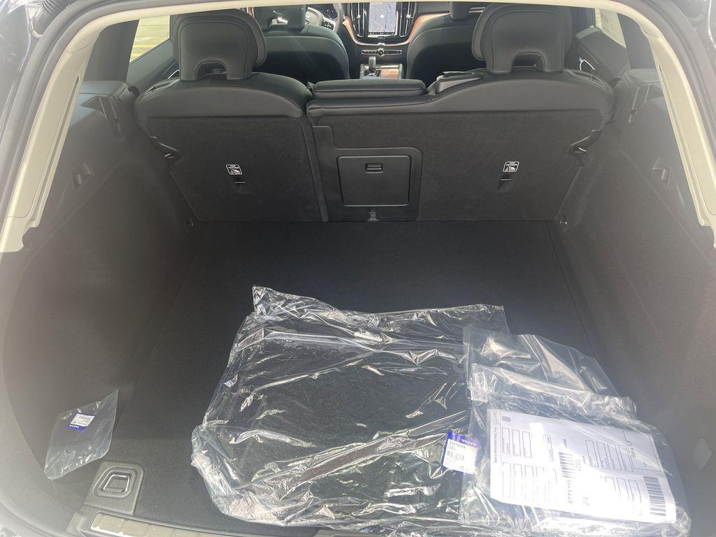 new 2023 Volvo XC60 car, priced at $38,240