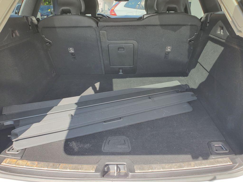 used 2022 Volvo XC60 car, priced at $29,990