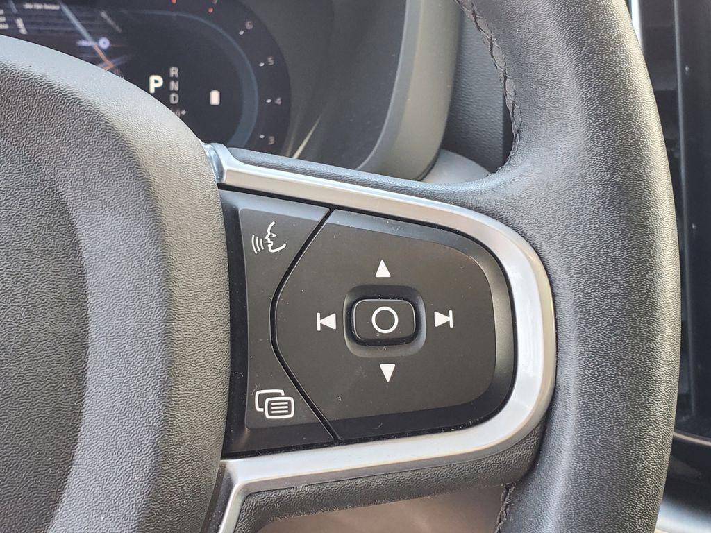 used 2022 Volvo XC60 car, priced at $29,990