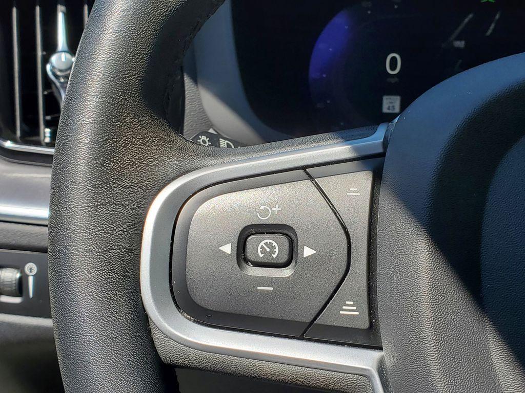 used 2022 Volvo XC60 car, priced at $29,990