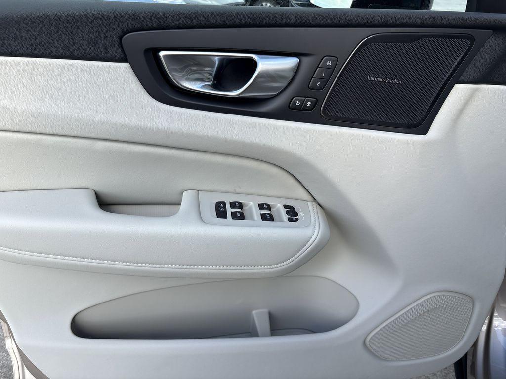 new 2026 Volvo XC60 car, priced at $60,935