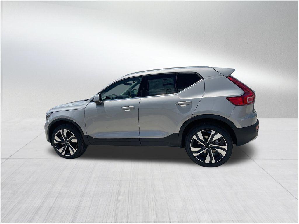 new 2025 Volvo XC40 car, priced at $48,035