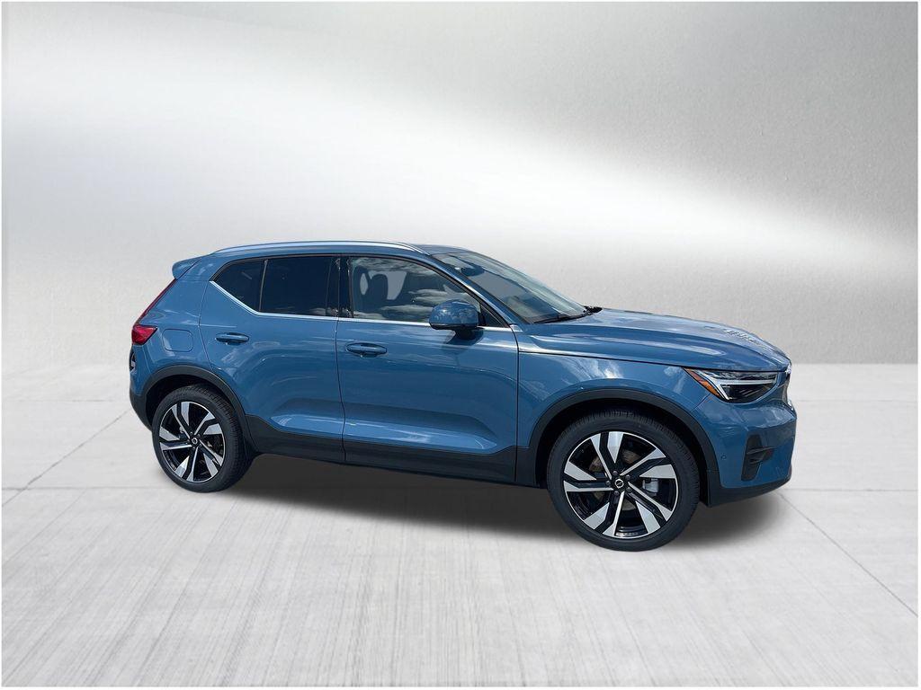 new 2025 Volvo XC40 car, priced at $48,040